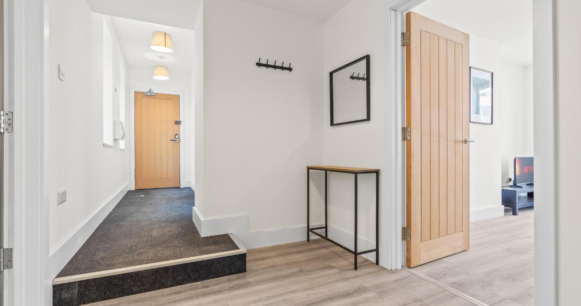 Prime Town Centre Location I Gold St D-lux 1br With Sofa Bed, Modern Amenities, Walk To Train, Bus Stations, Shops & Cafes I Leisure And Business Welcome Multiple Units Available Apartment