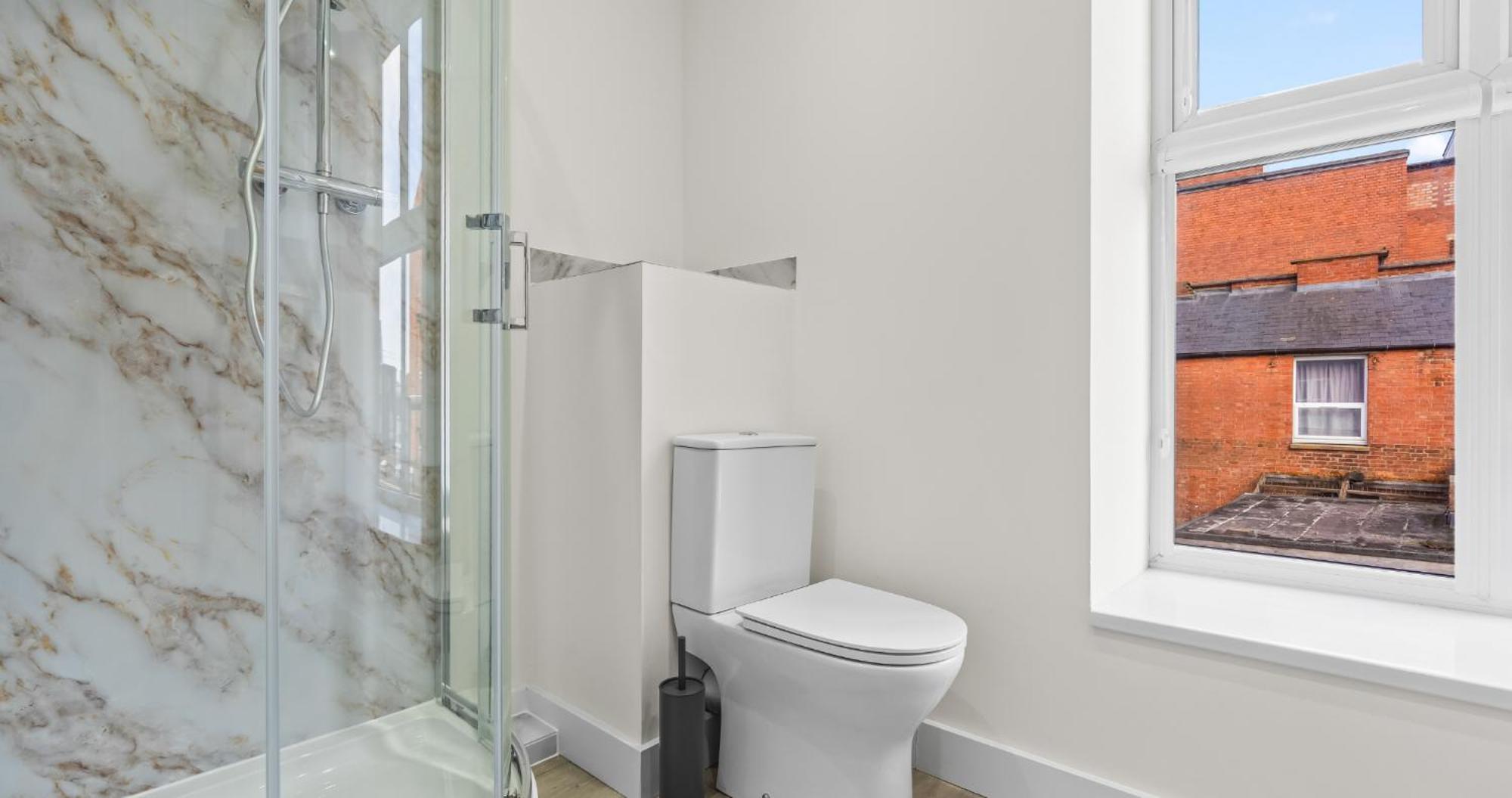 Prime Town Centre Location I Gold St D-lux 1br With Sofa Bed, Modern Amenities, Walk To Train, Bus Stations, Shops & Cafes I Leisure And Business Welcome Multiple Units Available Northampton