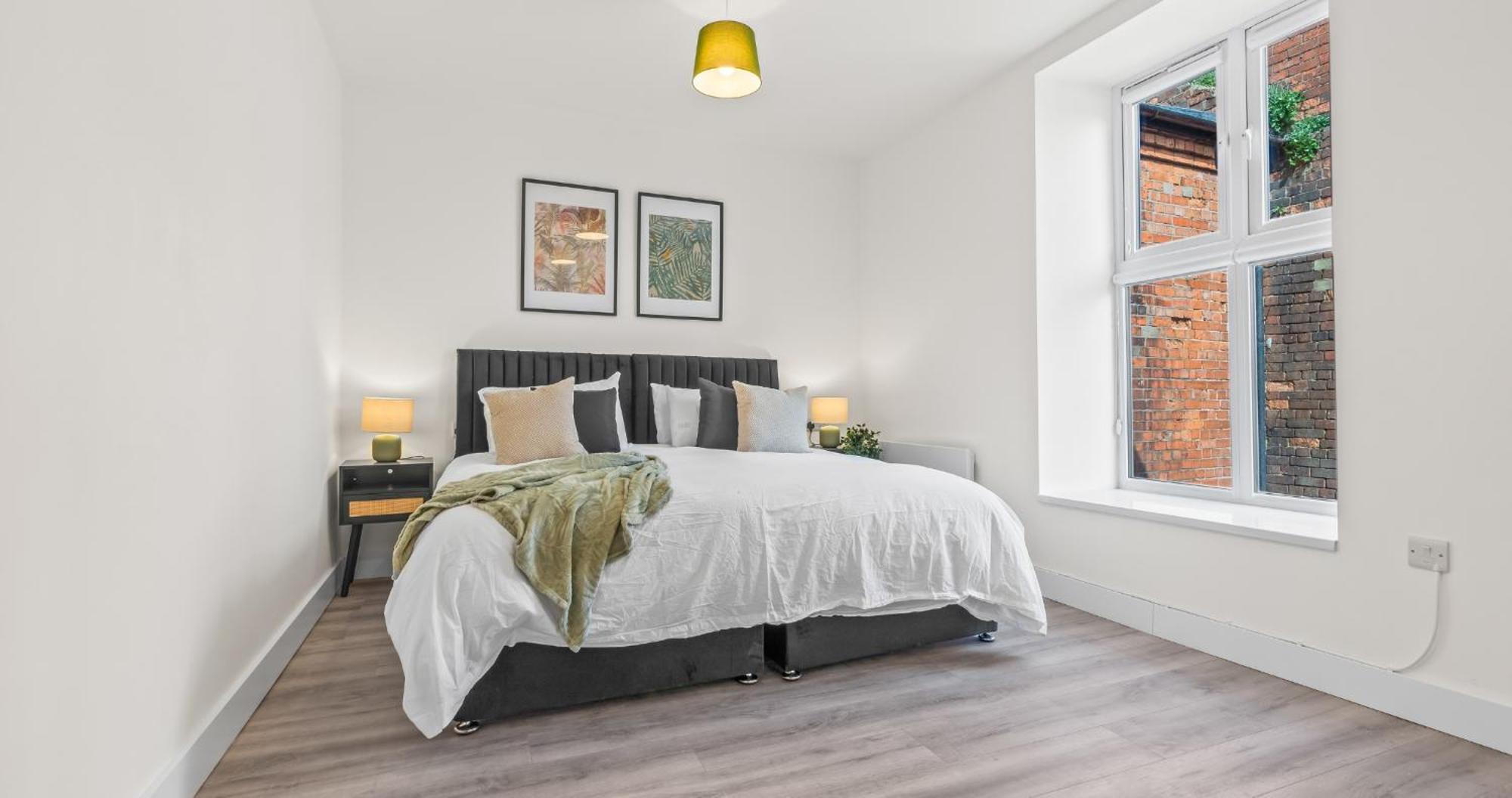 Prime Town Centre Location I Gold St D-lux 1br With Sofa Bed, Modern Amenities, Walk To Train, Bus Stations, Shops & Cafes I Leisure And Business Welcome Multiple Units Available