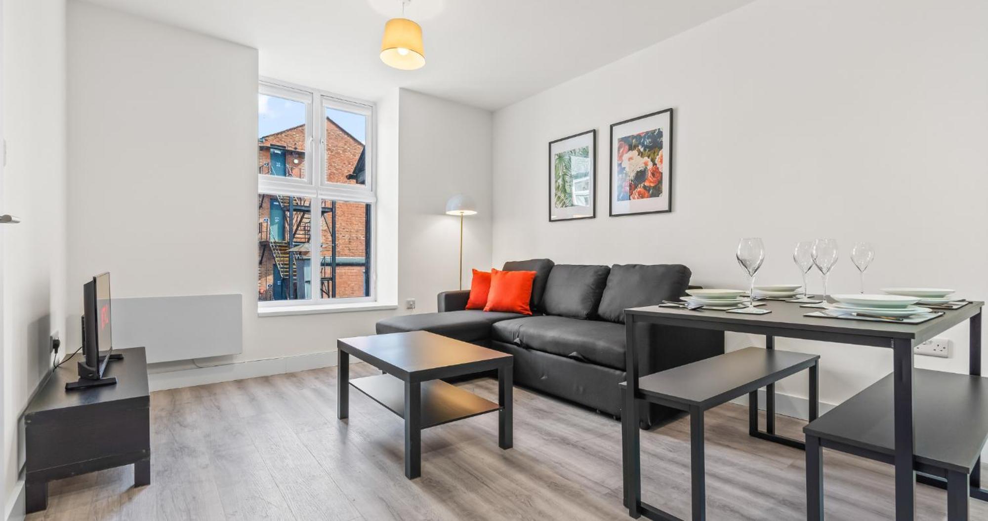 Apartment Prime Town Centre Location I Gold St D-lux 1br With Sofa Bed, Modern Amenities, Walk To Train, Bus Stations, Shops & Cafes I Leisure And Business Welcome Multiple Units Available *