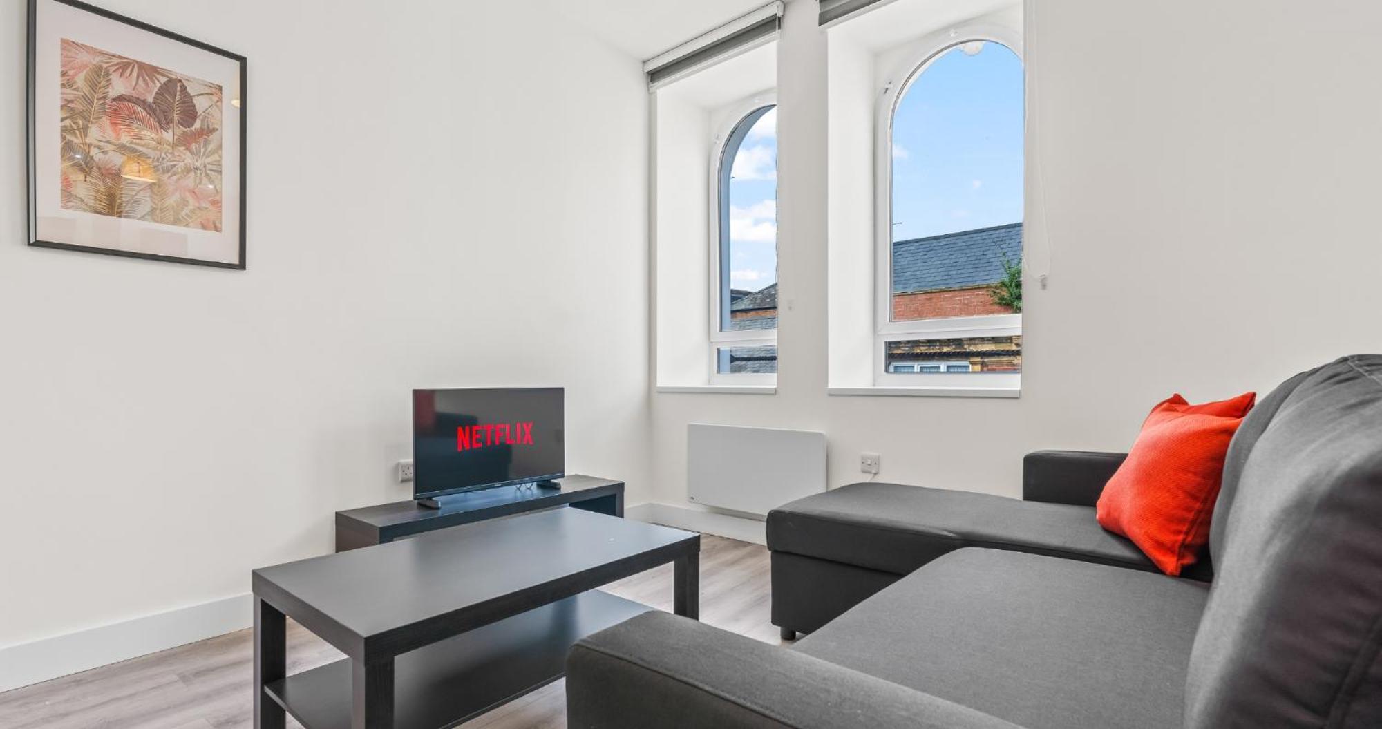 Apartment Prime Town Centre Location I Gold St D-lux 1br With Sofa Bed, Modern Amenities, Walk To Train, Bus Stations, Shops & Cafes I Leisure And Business Welcome Multiple Units Available *